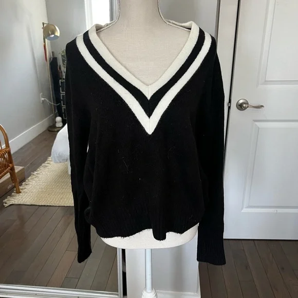 Black and White V-Neck Women's Sweater - Picture 1 of 3